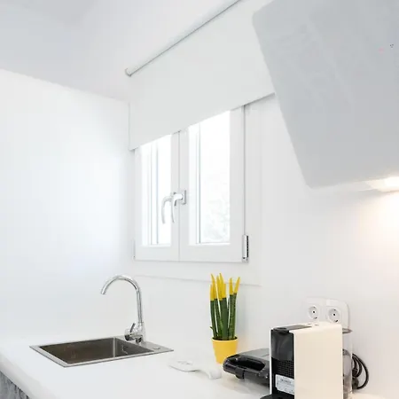 Nephilion Aura * Parikia (Paros)